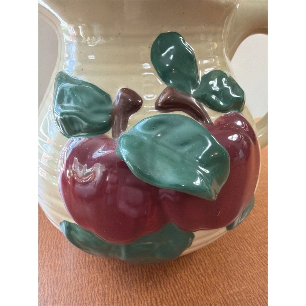 Vtg 3D Apple Design Stoneware Pitcher With Handle Beige Apple Embossed 7